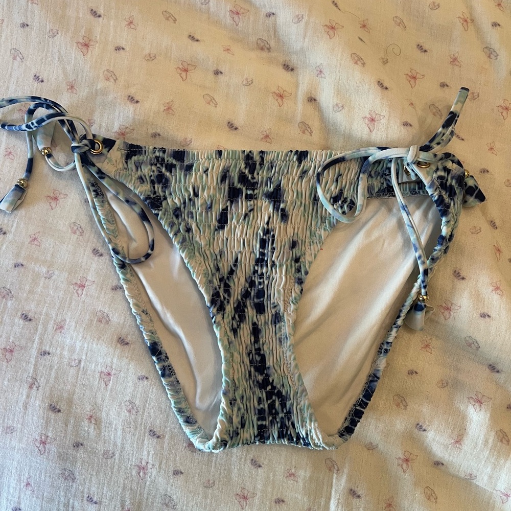 Victoria’s Secret blue multi swim bottoms